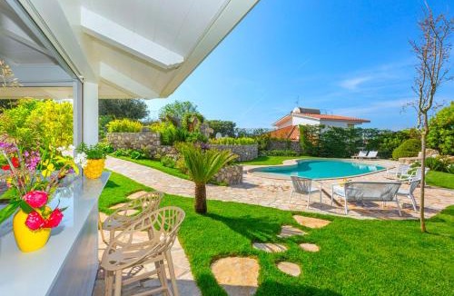 Sant'Agata sui Due Golfi Villa | AMORE RENTALS - Resort Ravenna