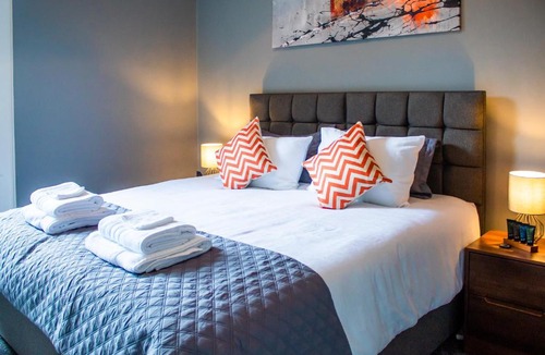 Shawlands Apartment | Anchored - Spacious Apartment in Glasgow's Southside