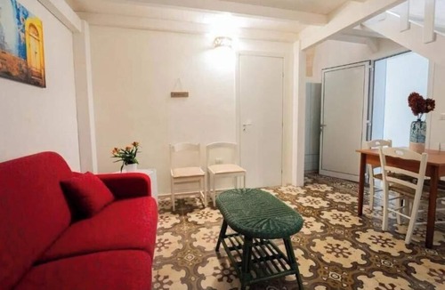 Uggiano la Chiesa Bed & Breakfast | Anemone Studios - Spacious room with extra bed near Otranto