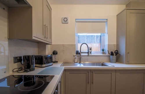 Airdrie House | Angel House - 3 bedrooms close to Airdrie Centre