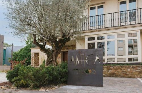 Sarria House | Antica Pacios