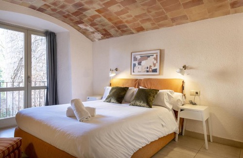 Barri Vell Apartment | Apartamento Baños Arabes con jardín