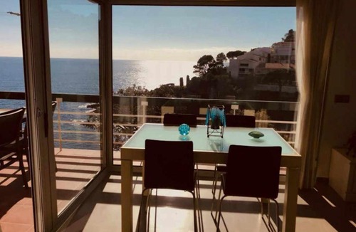 Salionc Apartment | Apartamento Cala Salionç Playa frente a la playa