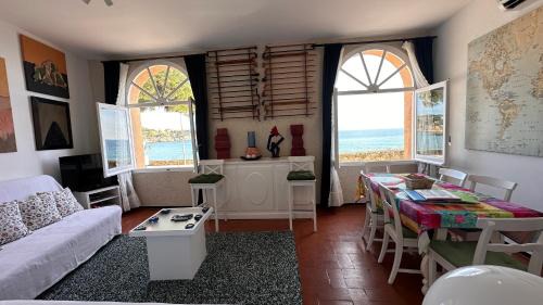 La Fosca Apartment | Apartamento con jardín a 11 metros de la playa. B3.