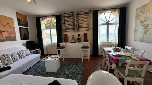 La Fosca Apartment | Apartamento con jardín a 11 metros de la playa. B3.