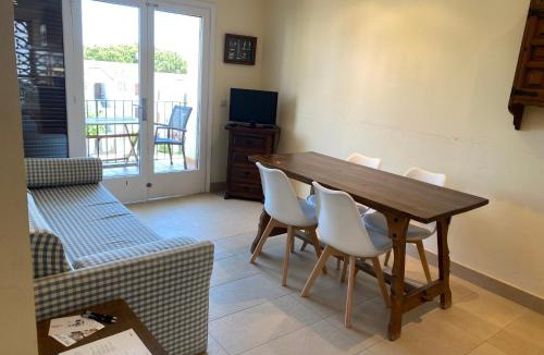 Calella de Palafrugell Apartment | Apartamento en Calella de Palafrugell con vistas al mar, piscina y terraza