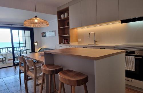 Pedrinya Apartment | Apartamento moderno con terraza y piscina a 50m de la playa - HISP-236-151