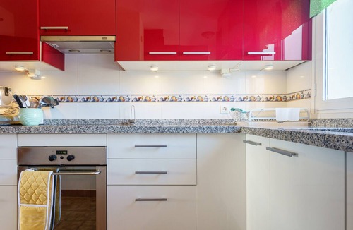 Torreblanca Apartment | Apartamento "Lance del Sol" with Outdoor Pool, Garden, Balcony & Wi-Fi