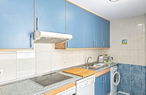 Ripollet Apartment | Apartamento lujo& piscina junto Barcelona Centro