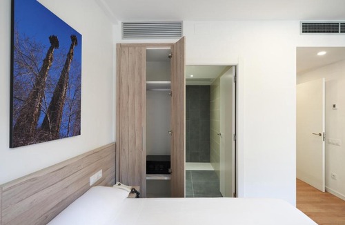 El Putget i Farro Apartment | Aparthotel Augusta