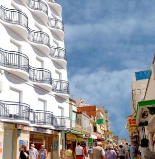 Malgrat de Mar Apartment | Aparthotel Iris
