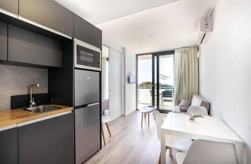 Platja d'Aro Apartment | Apartment 5 minutes from the best beaches of the Costa Brava, ideal for couples.