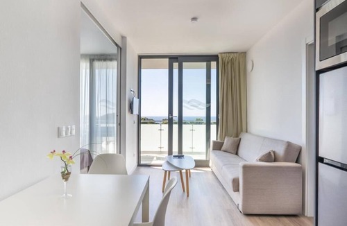 Platja d'Aro Apartment | Apartment 5 minutes from the best beaches of the Costa Brava, ideal for couples.