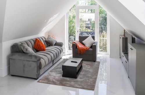 Brentwood Apartment | Apartment 5 - UK51650