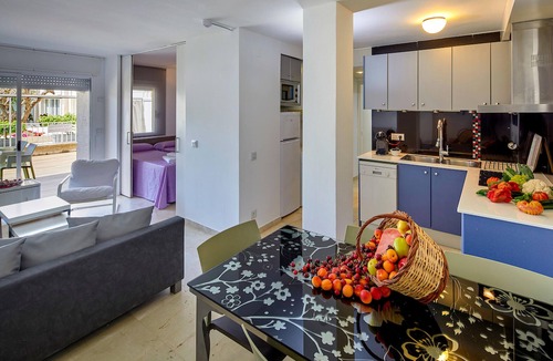 L'Estartit Apartment | APARTMENT 7 ADULTS POOL VIEW