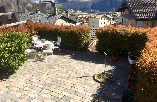 Chatillon Apartment | Apartment 'A Casa Di Zia Renny' with Mountain View, Shared Garden and Wi-Fi