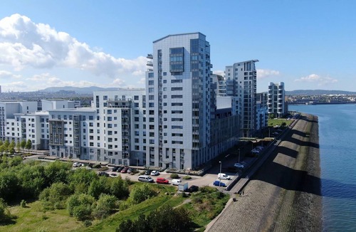 Newhaven Apartment | Apartment at Grand Harbour Apartments