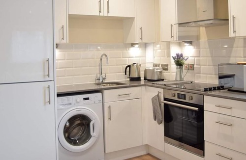 Havering Apartment | Apartment at Morland House Apartments