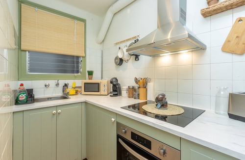 Palamos Apartment | Apartment 'Calma De Mar' with Wi-Fi and Air Conditioning