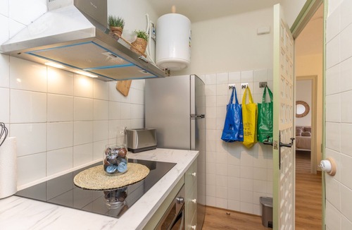 Palamos Apartment | Apartment 'Calma De Mar' with Wi-Fi and Air Conditioning