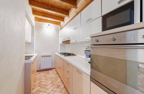 Pozzolengo Apartment | Apartment 'Casa Dolce Casa Al Castello' with Lake View, Wi-Fi and Air Conditioning
