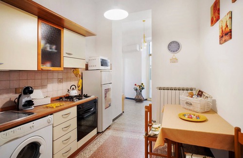Imperia Apartment | Apartment 'Casa Vacanza Teresita' with Private Terrace, Wi-Fi, and Air Conditioning