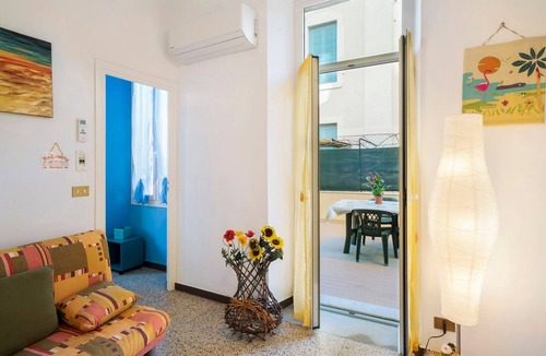 Imperia Apartment | Apartment 'Casa Vacanza Teresita' with Private Terrace, Wi-Fi, and Air Conditioning