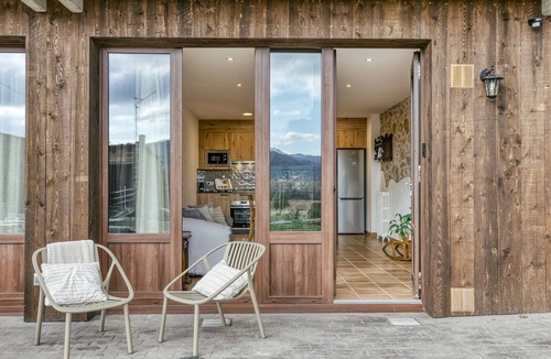 La Vall d'en Bas Apartment | Apartment 'La Cabanya De La Rovira - Baix' with Mountain View, Terrace and Wi-Fi