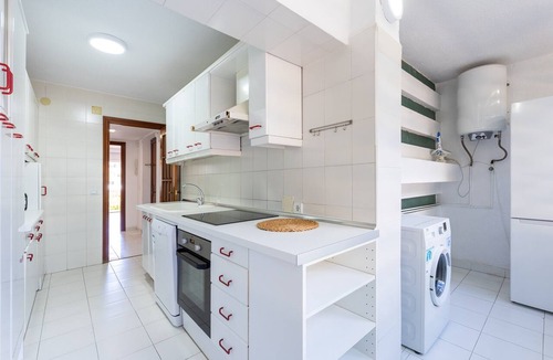 Carihuela Apartment | Apartment 'Eurosol Carihuela' with Shared Garden, Wi-Fi and Air Conditioning
