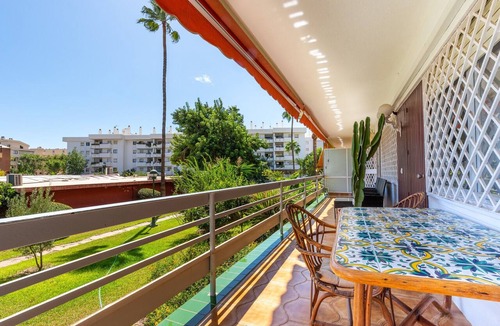 Carihuela Apartment | Apartment 'Eurosol Carihuela' with Shared Garden, Wi-Fi and Air Conditioning