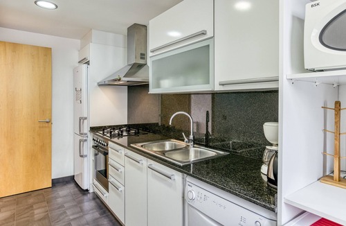 Roses Town Center Apartment | Apartment 'Georges' with Shared Terrace, Balcony and Air Conditioning