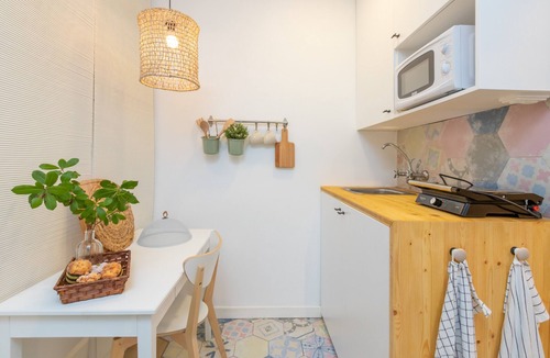 Can Carbonell Apartment | Apartment in Rural House Baix Empordà Near the Beach, Surrounded by Forest. Large Garden/BBQ.