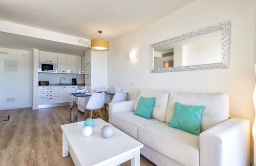 Sant Llorenc des Cardassar Apartment | APARTMENT IN CALA MILLOR, Modern, DIRECTLY ON THE BEACH, SEAVIEW, Wifi Incl, up to 4 pers.