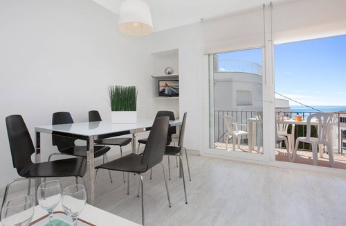 Llafranc Apartment | Apartment in Llafranc by the Sandy Beach