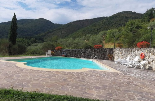Barberino di Mugello Apartment | Apartment 'Il Cantuccio' with Shared Pool, Wi-Fi and Air Conditioning