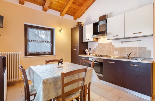 Bionaz Apartment | Apartment 'La Stella Alpina' with Lake View, Balcony and Wi-Fi