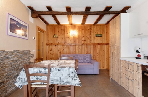 Bionaz Apartment | Apartment 'La Viola' with Lake View and Wi-Fi