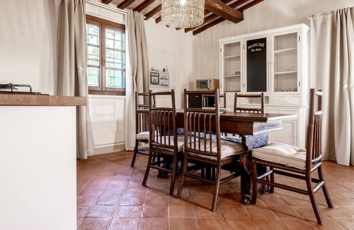 Borgo Carige Apartment | Apartment 'Leccino' with Shared Pool, Wi-Fi and Air Conditioning