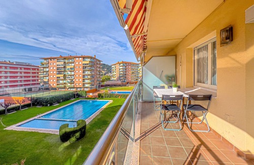 Santa Susanna Apartment | Apartment on the Paseo Marítimo 3 minutes from the beach, community pool, free Wi-Fi, excellent location, bars, restaurants and shops. Vivalidays Luis.