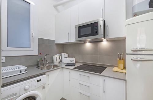 el Camp d'en Grassot i Gracia Nova Apartment | Apartment 'Sagrada Familia' with Balcony and Wi-Fi