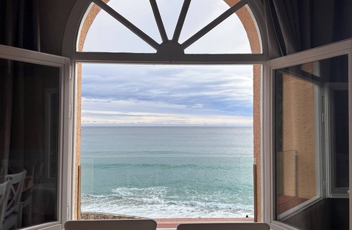La Fosca Apartment | Apartment with garden at 11 meters from the sand beach of la Fosca.