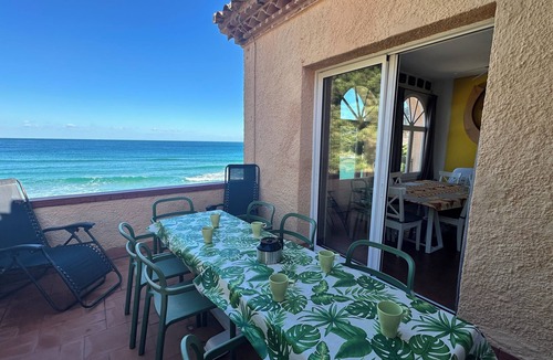 La Fosca Apartment | Apartment with garden at 11 meters from the sand beach of la Fosca.