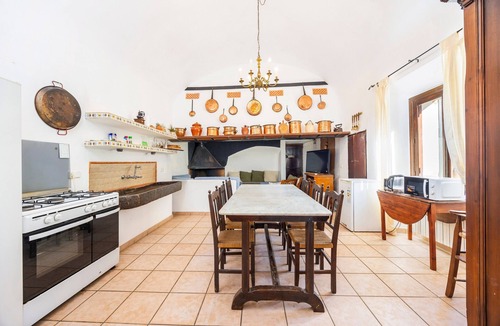 Puigpunyent House | Apartment with Mountain Views, Shared Pool, and Wi-Fi