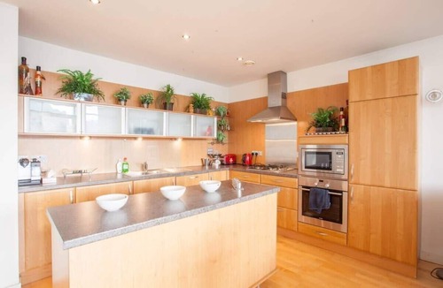 Finnieston Apartment | Apartment with river view 2 minutes from the hydro