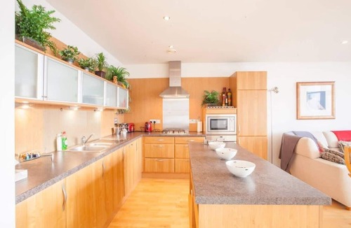 Finnieston Apartment | Apartment with river view 2 minutes from the hydro