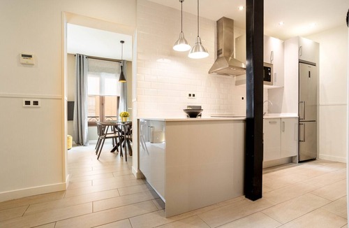 Embajadores Apartment | Apolo II apartment in Madrid