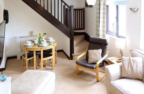 Treator House | April Cottage
