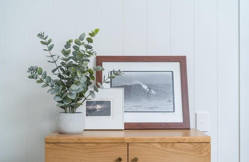 St. Clair Apartment | Architectural guest house in St Clair