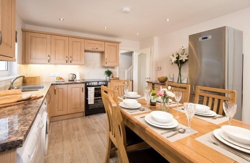 Killin Cottage | ARDCHYLE HOUSE, pet friendly, luxury holiday cottage in Killin