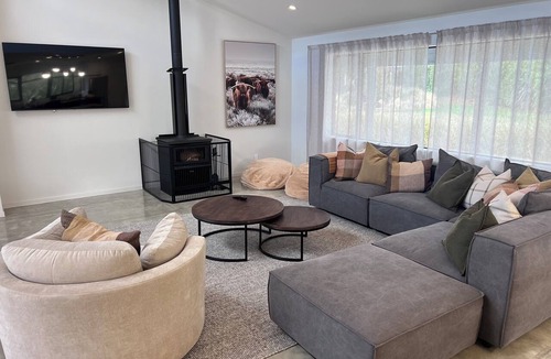 Hanmer Springs House | Argelins Retreat | Luxury Hanmer Getaway for families and groups